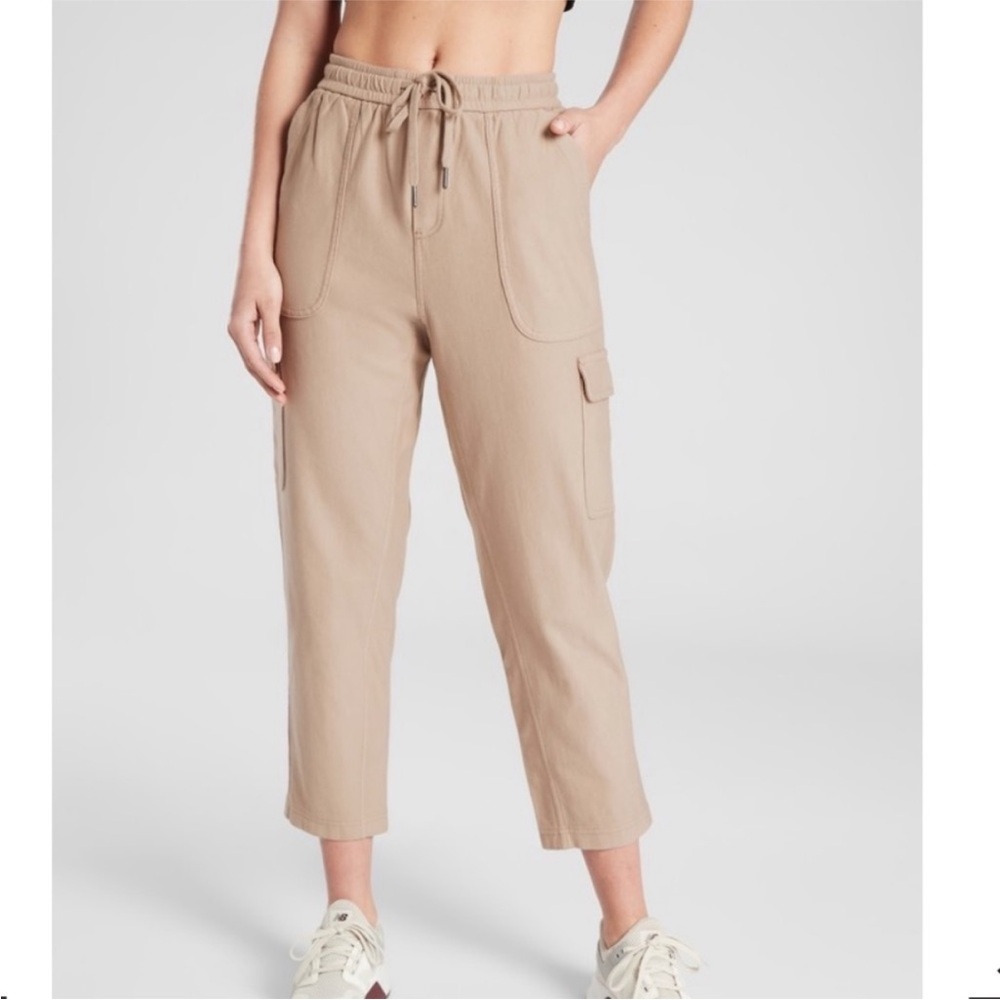 Athleta tan Farralon cargo crop pants size 4 - Picture 1 of 6